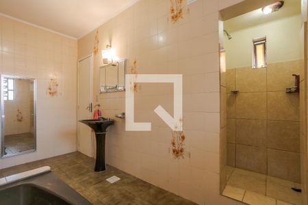 Casa à venda com 300m², 3 quartos e 2 vagas Casa à venda com 300m², 3 quartos e 2 vagasSuíte