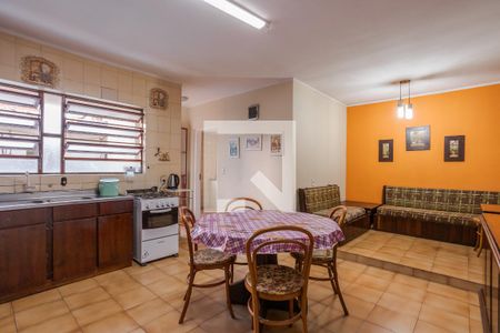 Casa à venda com 300m², 3 quartos e 2 vagas Casa à venda com 300m², 3 quartos e 2 vagasCozinha