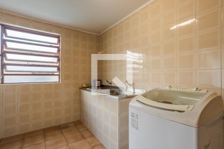 Casa à venda com 300m², 3 quartos e 2 vagas Casa à venda com 300m², 3 quartos e 2 vagasÁrea de Serviço