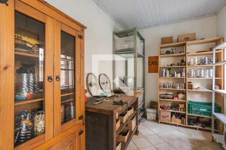 Casa à venda com 300m², 3 quartos e 2 vagas Casa à venda com 300m², 3 quartos e 2 vagasDepósito