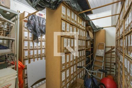 Casa à venda com 300m², 3 quartos e 2 vagas Casa à venda com 300m², 3 quartos e 2 vagasDepósito