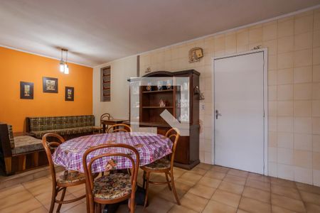 Casa à venda com 300m², 3 quartos e 2 vagas Casa à venda com 300m², 3 quartos e 2 vagasCozinha