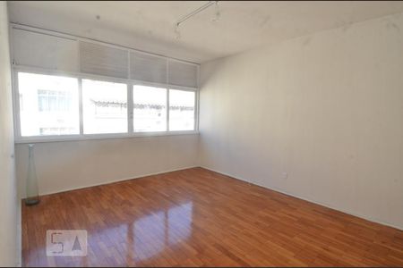 Sala de apartamento para alugar com 2 quartos, 90m² em Leme, Rio de Janeiro