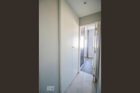 Corredor de apartamento para alugar com 2 quartos, 60m² em Vila da Saúde, São Paulo