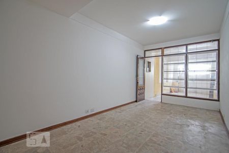 Sala de casa para alugar com 2 quartos, 111m² em Campo Belo, São Paulo