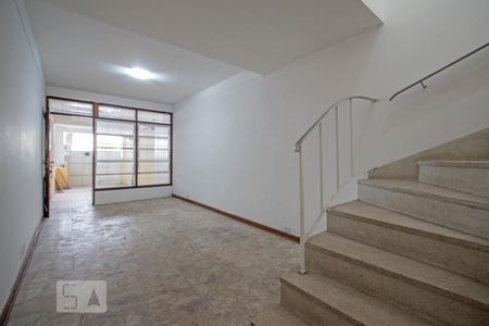 Sala de casa para alugar com 2 quartos, 111m² em Campo Belo, São Paulo