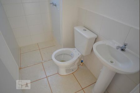 Banheiro de apartamento para alugar com 2 quartos, 45m² em Campo Grande, Rio de Janeiro