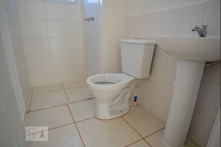 Banheiro de apartamento para alugar com 2 quartos, 45m² em Campo Grande, Rio de Janeiro