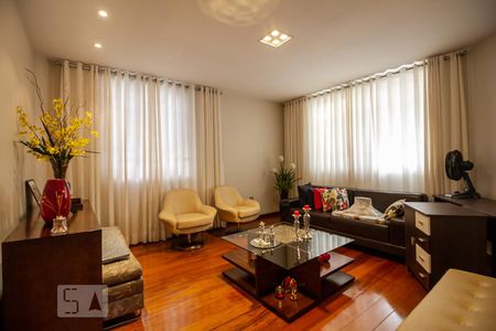 Sala de casa à venda com 6 quartos, 490m² em Santa Amelia, Belo Horizonte