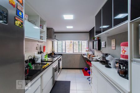 Cozinha de casa de condomínio à venda com 2 quartos, 186m² em Vila Monumento, São Paulo