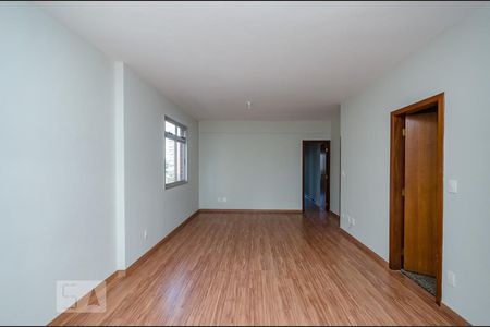 Sala de apartamento para alugar com 3 quartos, 110m² em Vale do Sereno, Nova Lima