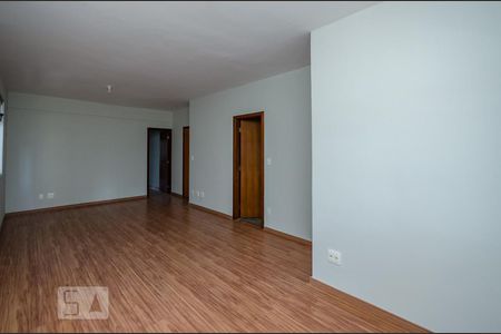 Sala de apartamento para alugar com 3 quartos, 110m² em Vale do Sereno, Nova Lima