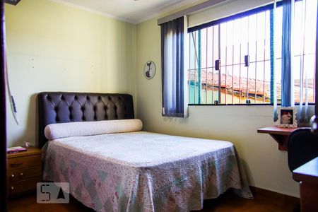 Quarto 1 de casa à venda com 2 quartos, 150m² em Vila Pires, Santo André