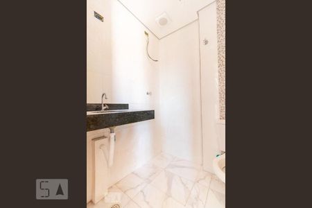 Banheiro de apartamento para alugar com 2 quartos, 37m² em Vila Granada, São Paulo