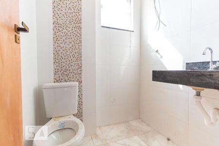 Banheiro de apartamento para alugar com 2 quartos, 38m² em Vila Granada, São Paulo