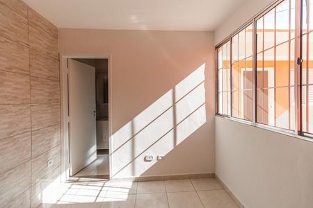 Sala de casa para alugar com 2 quartos, 100m² em Jardim Haia do Carrão, São Paulo