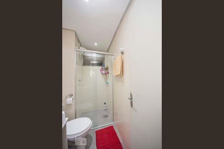 Banheiro  de apartamento à venda com 1 quarto, 42m² em Sarandi, Porto Alegre