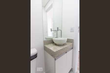 Lavabo de apartamento para alugar com 3 quartos, 75m² em Vila Osasco, Osasco