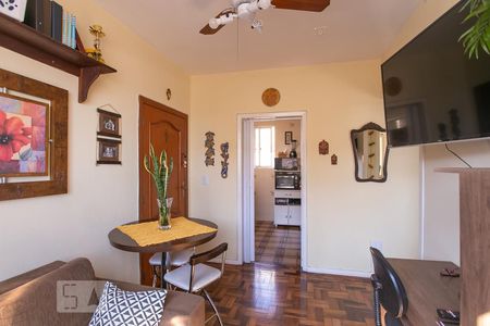 Sala de apartamento à venda com 2 quartos, 48m² em Camaquã, Porto Alegre