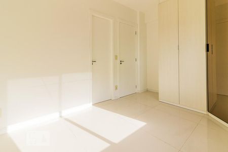 Dormitório de apartamento para alugar com 3 quartos, 70m² em Partenon, Porto Alegre