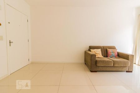 Sala de apartamento para alugar com 3 quartos, 70m² em Partenon, Porto Alegre