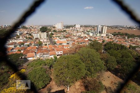 Vista da janela da suíte de apartamento para alugar com 1 quarto, 46m² em Presidente Medici, Ribeirão Preto