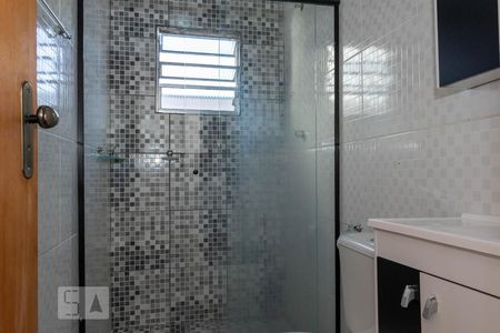 Banheiro de casa para alugar com 1 quarto, 40m² em Jardim Vila Formosa, São Paulo