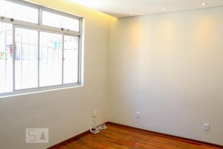 Sala de apartamento para alugar com 3 quartos, 69m² em Minas Brasil, Belo Horizonte
