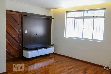 Sala de apartamento para alugar com 3 quartos, 69m² em Minas Brasil, Belo Horizonte