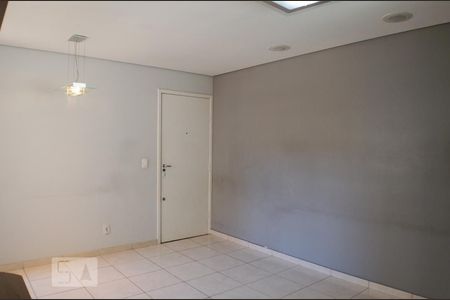 Sala de apartamento à venda com 3 quartos, 70m² em Buritis, Belo Horizonte