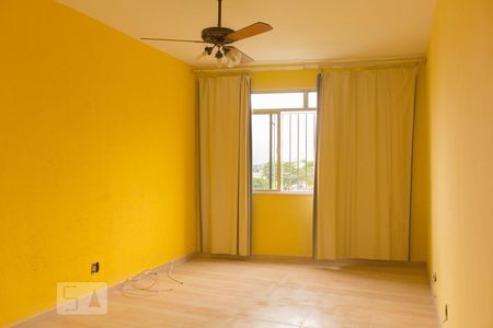 Sala de apartamento para alugar com 2 quartos, 105m² em Braz de Pina, Rio de Janeiro