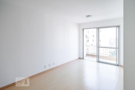 Sala de apartamento para alugar com 3 quartos, 81m² em Parque Residencial Julia, São Paulo