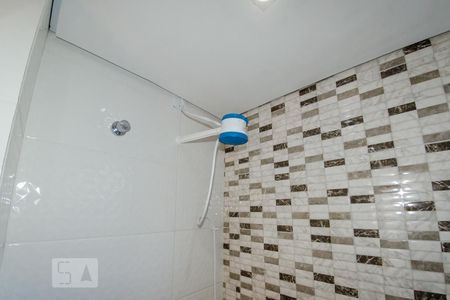 Banheiro de kitnet/studio para alugar com 1 quarto, 28m² em São João do Rio Vermelho, Florianópolis