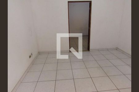 Quarto 1 de casa para alugar com 4 quartos, 290m² em Jardim Santa Rosa, Taboão da Serra