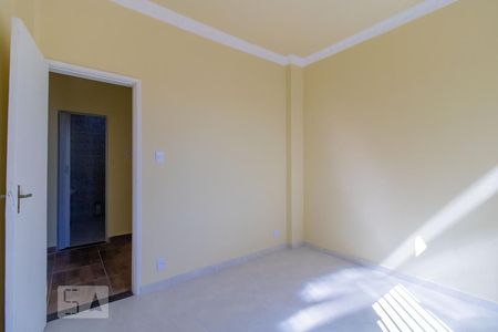 Quarto 1 de apartamento para alugar com 2 quartos, 80m² em Olaria, Rio de Janeiro