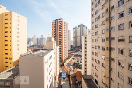 Vista da sala  de apartamento à venda com 2 quartos, 73m² em Aclimação, São Paulo