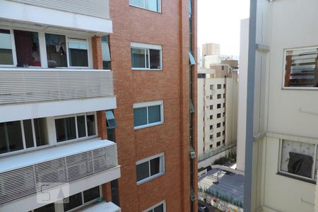 Sala - Vista de apartamento para alugar com 2 quartos, 65m² em Centro, Florianópolis