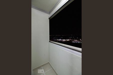 Sacada da Sala de apartamento para alugar com 2 quartos, 55m² em Vila das Palmeiras, Guarulhos