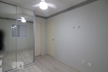 Suíte de apartamento para alugar com 2 quartos, 55m² em Vila das Palmeiras, Guarulhos