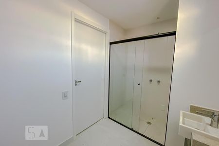 Banheiro de kitnet/studio para alugar com 1 quarto, 35m² em Belenzinho, São Paulo