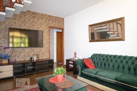 Casa para alugar com 4 quartos, 600m² em Vila Valqueire, Rio de Janeiro