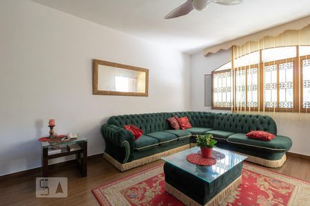 Sala de casa para alugar com 4 quartos, 600m² em Vila Valqueire, Rio de Janeiro