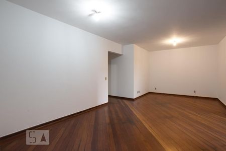 Sala de apartamento para alugar com 3 quartos, 122m² em Centro, Ribeirão Preto