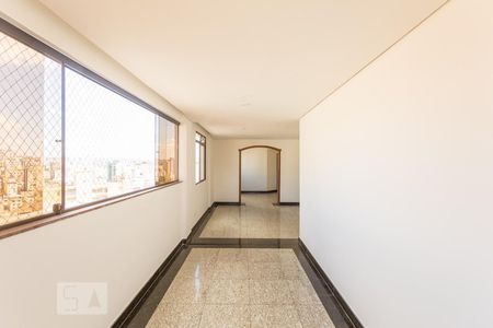 Apartamento para alugar com 247m², 4 quartos e 6 vagasSala