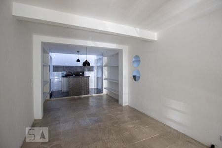 Sala de casa de condomínio à venda com 2 quartos, 140m² em Vila Lageado, São Paulo