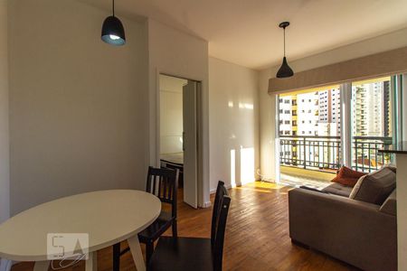 Sala de apartamento para alugar com 1 quarto, 45m² em Vila Regente Feijó, São Paulo