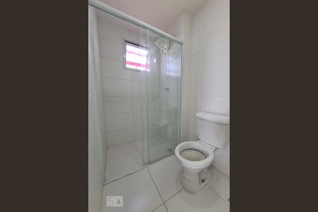 Banheiro de kitnet/studio para alugar com 1 quarto, 56m² em Jardim America, Sorocaba