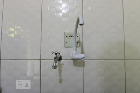 Cozinha de casa para alugar com 1 quarto, 45m² em Jardim Teresa, São Paulo