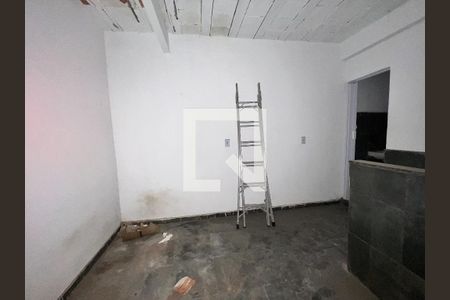Sala/Quarto de kitnet/studio para alugar com 1 quarto, 24m² em Gardênia Azul, Rio de Janeiro