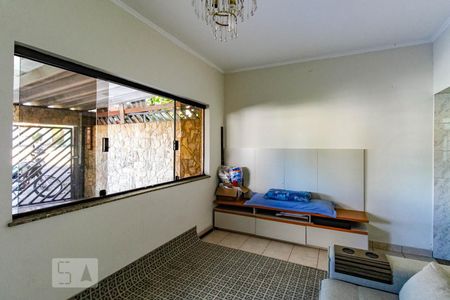 Sala de casa para alugar com 2 quartos, 210m² em Jardim Flor da Montanha, Guarulhos
